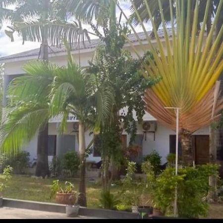 Different Strokes Cottage Ukunda Exterior photo