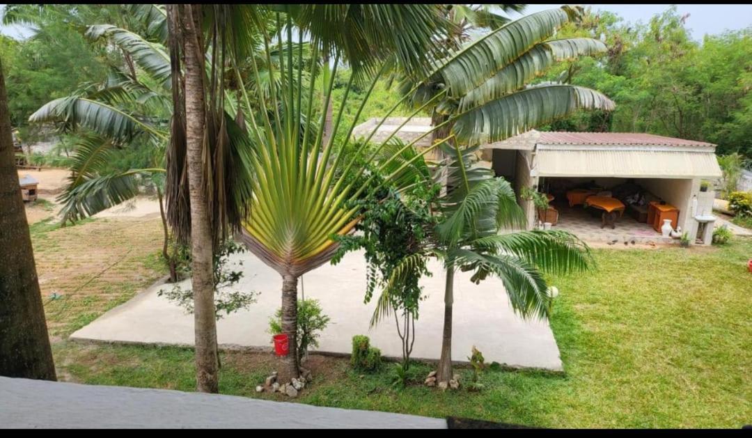 Different Strokes Cottage Ukunda Exterior photo